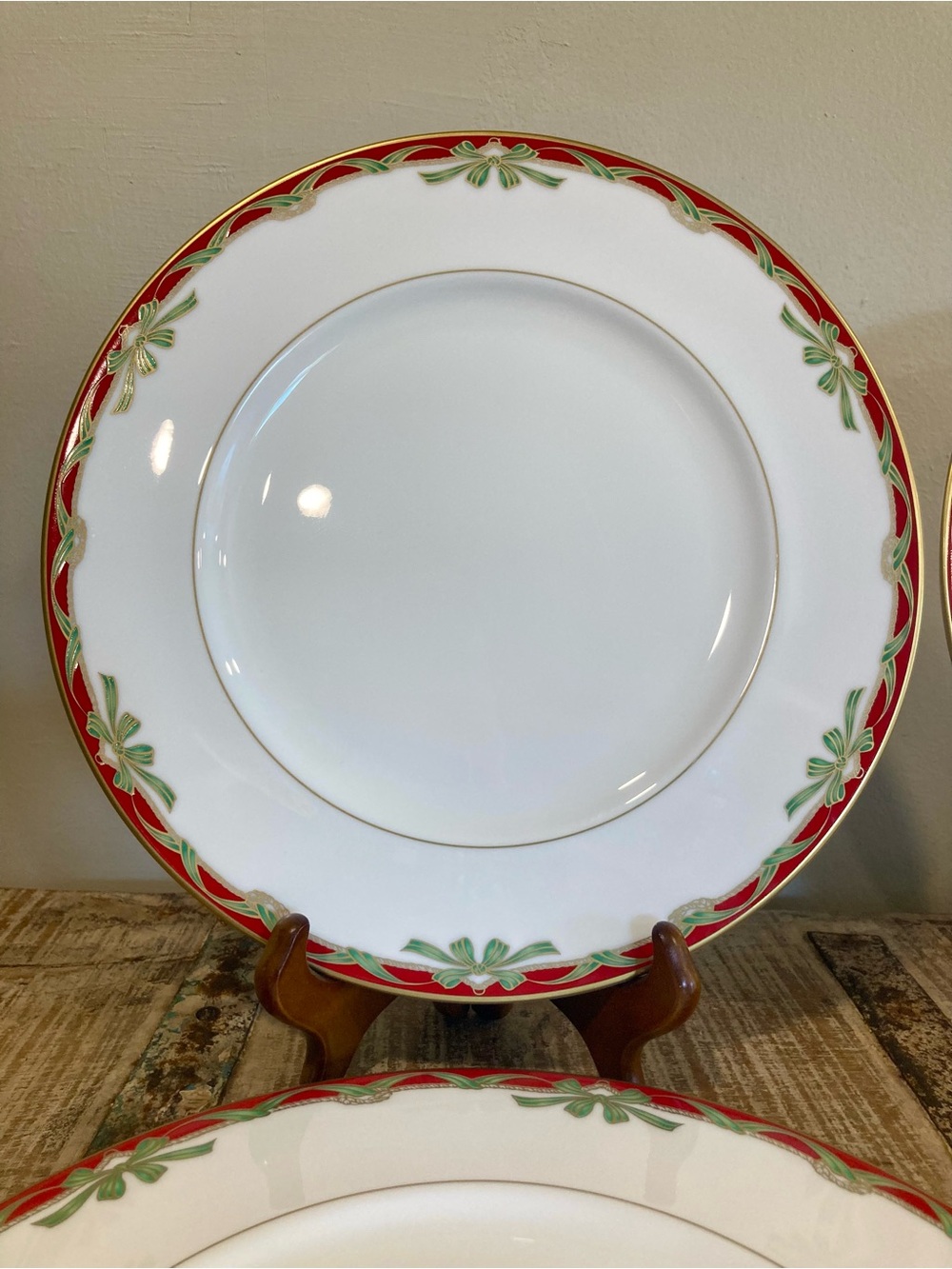 4 Dinner Plates Waterford Fine China Holiday Ribbons Christmas Plates - Picture 6 of 14
